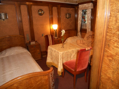 �ꓙ�q���̐Q��